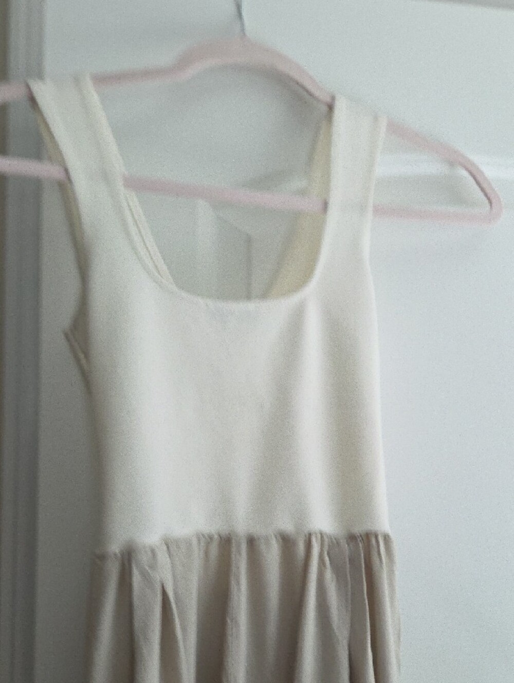 Cream & Beige Sleeveless Jumpsuit - Picture 10 of 11